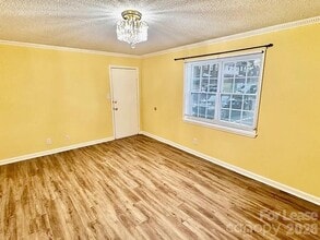 5808 Hunting Ridge Ln in Charlotte, NC - Building Photo - Building Photo