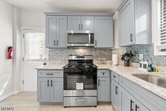 39 Emmet St in Newark, NJ - Building Photo - Building Photo