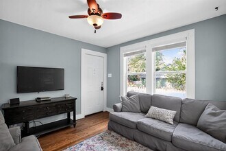 1407 S Myrtle St in Georgetown, TX - Building Photo - Building Photo