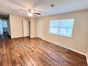 2100 Cottonwood Pl in Springdale, AR - Building Photo - Building Photo
