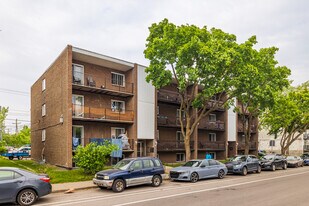 12250-12254 Langelier Boul in Montréal, QC - Building Photo