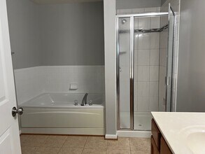 3704 Excalibur Ct, Unit 204 in Bowie, MD - Building Photo - Building Photo