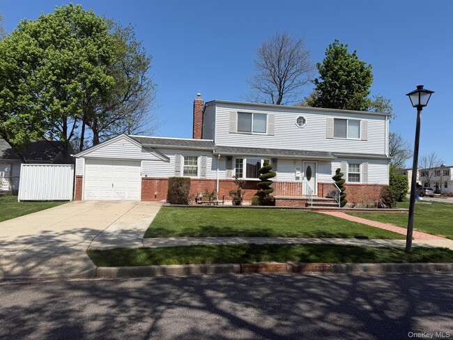 property at 42 Rhodes Dr