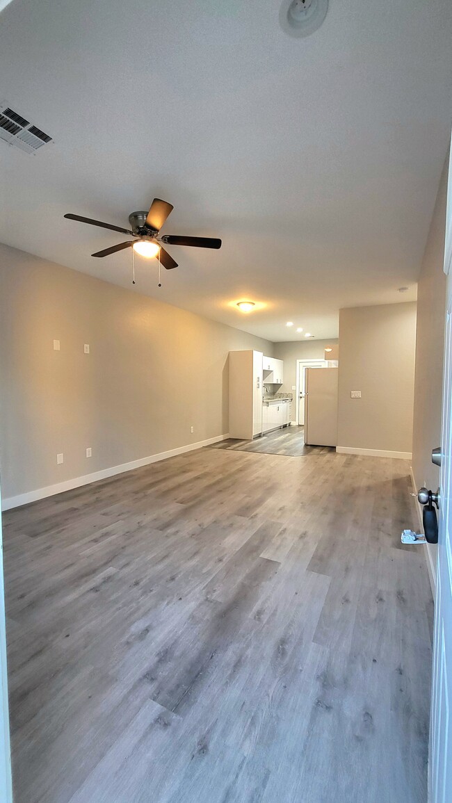 620 San Lorenzo St, Unit #2 in Pahrump, NV - Building Photo - Building Photo