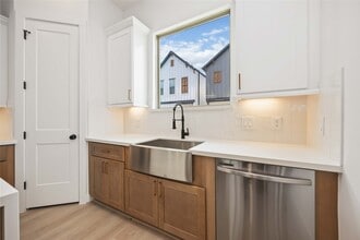 1931 Johanna Dr in Houston, TX - Building Photo - Building Photo