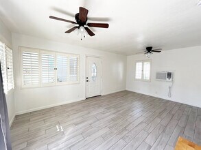 1315 N Indian Canyon Dr in Palm Springs, CA - Building Photo - Building Photo