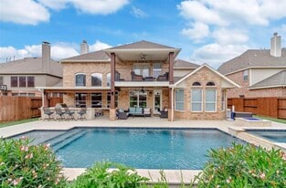 2211 Mad River Ln in Missouri City, TX - Building Photo