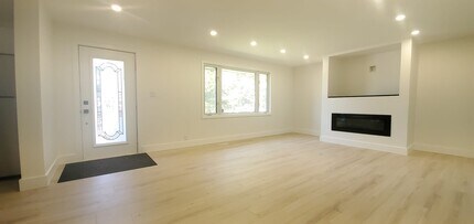 101 Maple Dr in Belleville, ON - Building Photo - Building Photo