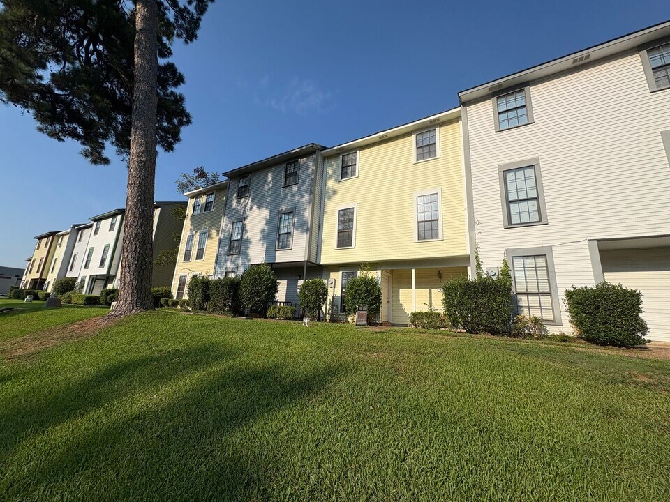 2500 Centenary Blvd in Shreveport, LA - Building Photo