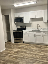 Springwood Apartments in Greenville, SC - Building Photo - Building Photo