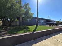 8610 E Helen Pl in Tucson, AZ - Foto de edificio - Building Photo