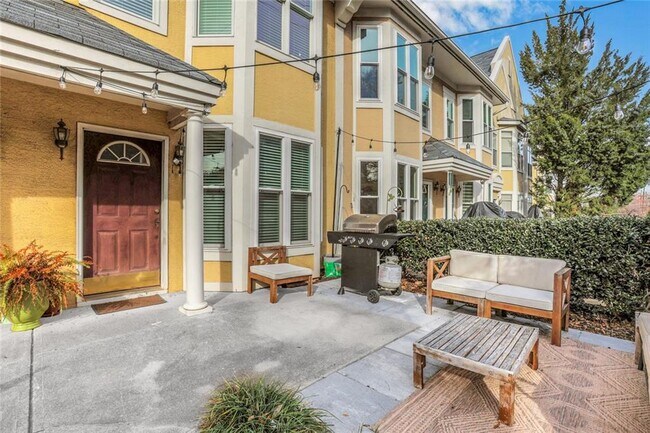 375 Highland Ave NE in Atlanta, GA - Building Photo - Building Photo