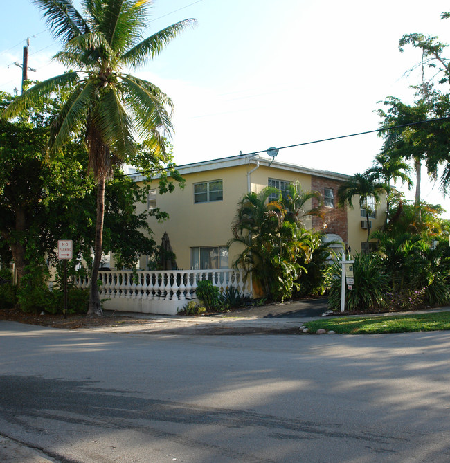 Chalet East in Fort Lauderdale, FL - Building Photo - Building Photo
