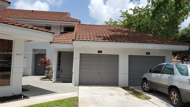 property at 985 NW 93rd Ave