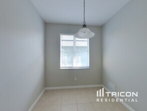 31244 Bridgegate Dr in Wesley Chapel, FL - Foto de edificio - Building Photo