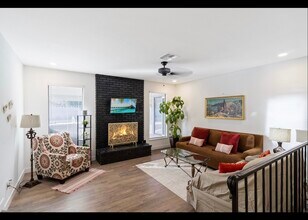 712 Glen Abbey Cir, Unit Glen Abbey in Las Vegas, NV - Building Photo - Building Photo