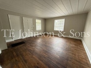 401 E Twenty-Fifth St in Winston-Salem, NC - Building Photo - Building Photo