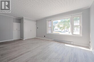 76-76 John St in Barrie, ON - Building Photo - Building Photo