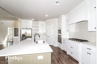 11245 SW 30th St in Yukon, OK - Building Photo - Building Photo