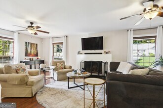 515 Rock Shadow Ct in Stone Mountain, GA - Building Photo - Building Photo