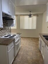 630 E Orange Grove Ave, Unit #A in Burbank, CA - Building Photo - Building Photo