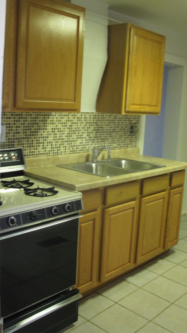 723 1/2 E 5th St in Duluth, MN - Building Photo - Building Photo