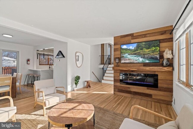 property at 209 Front St