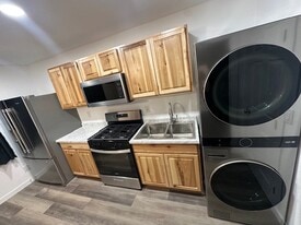 214 S Park Ave in Aztec, NM - Building Photo