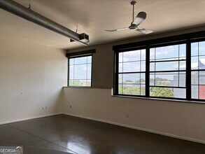 376 Nelson St SW in Atlanta, GA - Foto de edificio - Building Photo