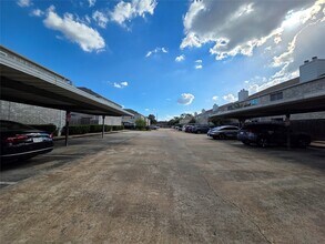 7663 Cambridge St in Houston, TX - Building Photo - Building Photo