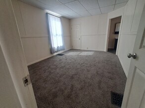 502 Wilson St, Unit One bedroom in Bay City, MI - Foto de edificio - Building Photo