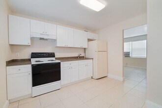 616 8th St in West Palm Beach, FL - Building Photo - Building Photo