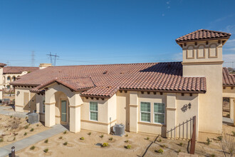 Eagle Villas in Hesperia, CA - Building Photo - Building Photo