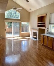 880 Woodcreek Way in Gilroy, CA - Building Photo - Building Photo