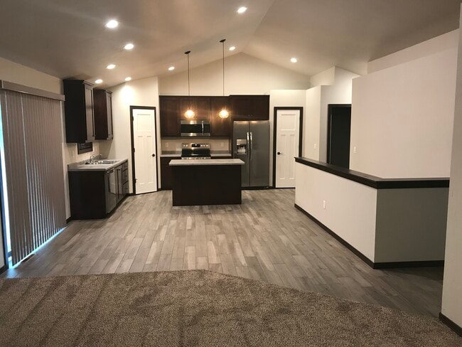 3581 Veterans Ave in Suamico, WI - Building Photo - Building Photo