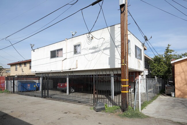 Arlington Plaza in Los Angeles, CA - Foto de edificio - Building Photo