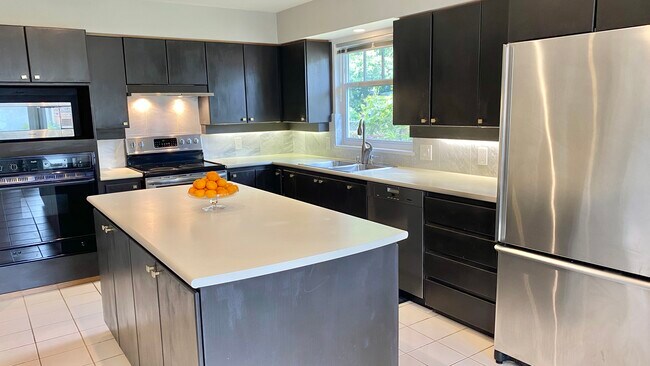 520 26th Av W in Vancouver, BC - Building Photo - Building Photo