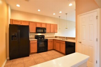 201 Angel Trumpet Way in Oviedo, FL - Building Photo - Building Photo