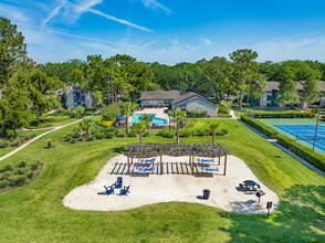 Lakeside in Jacksonville, FL - Foto de edificio - Building Photo