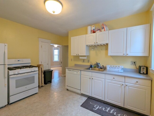 79 Conwell Ave, Unit 3, Unit 3