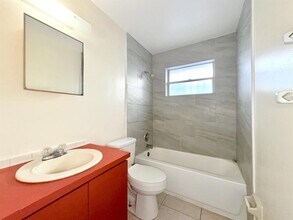 800 NE 14th St in Fort Lauderdale, FL - Building Photo - Building Photo