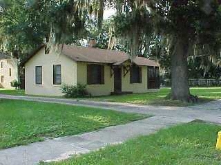 300 S 12th St in Leesburg, FL - Foto de edificio