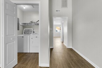 18 Harbour Walk Townhouses in New Bern, NC - Building Photo - Building Photo