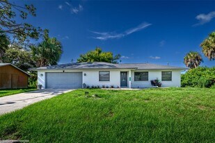 11231 Euler Ave in Englewood, FL - Building Photo