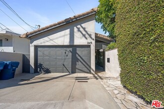 249 Rees St in Los Angeles, CA - Foto de edificio - Building Photo