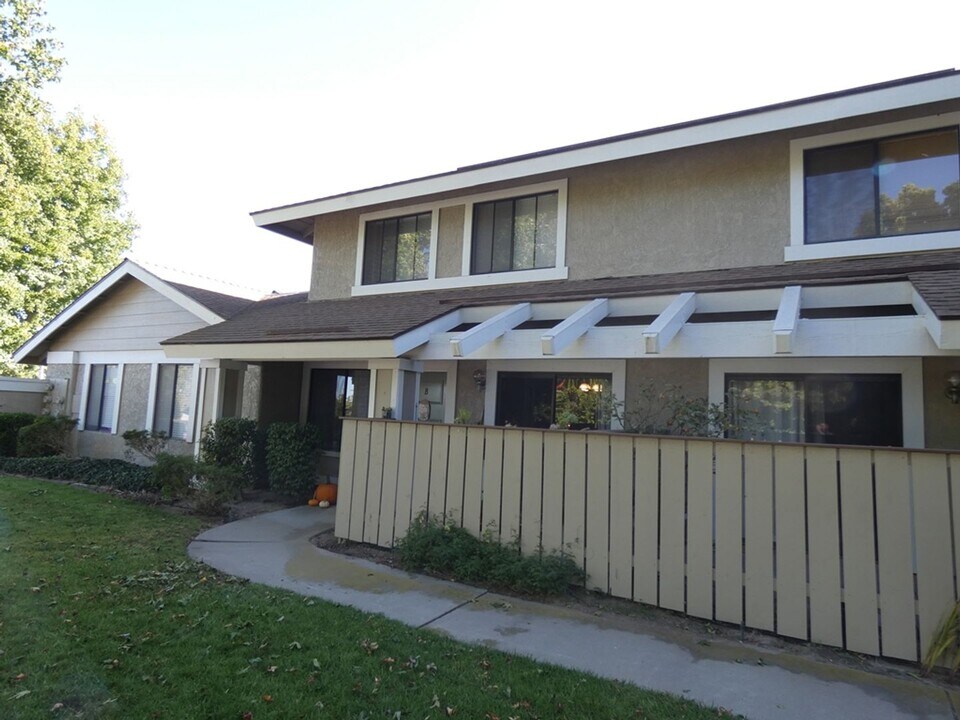 1140 Hilltop Rd in Santa Maria, CA - Building Photo