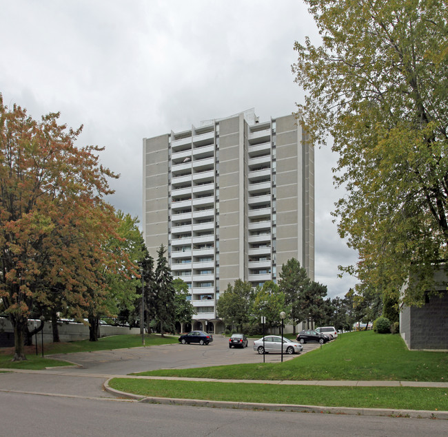 Oxford Towers in Ajax, ON - Building Photo - Building Photo