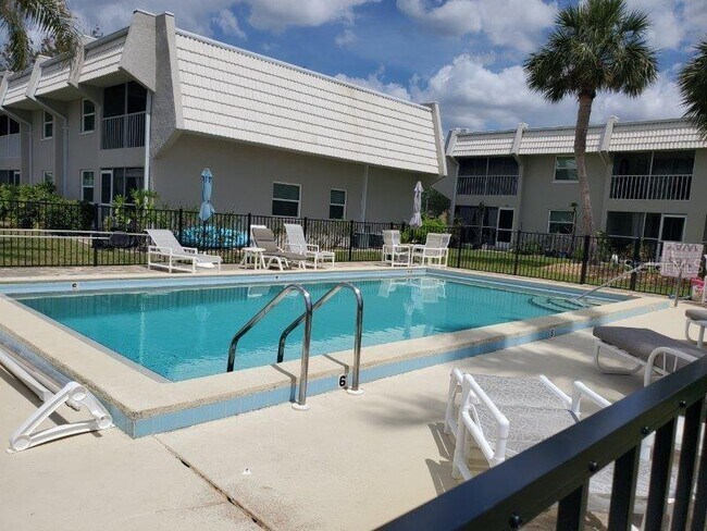 3233 Woodthrush Dr in Punta Gorda, FL - Building Photo - Building Photo