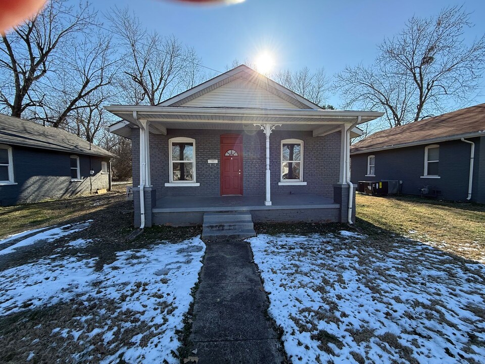 1623 N 11th St in Paducah, KY - Building Photo