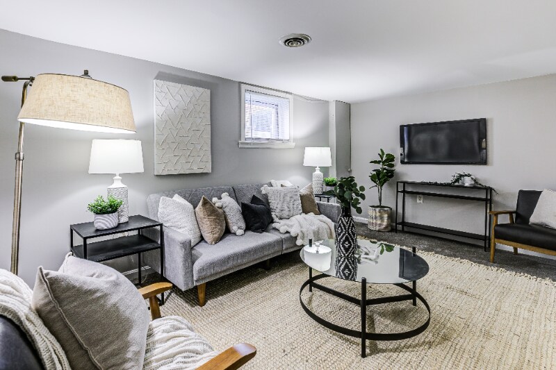 4303 Glenmore Ave-Unit -B in Baltimore, MD - Building Photo